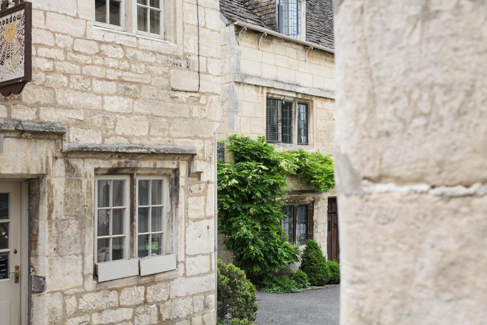 Bright & Beautiful Open Plan Coach House Painswick Villa Exterior photo