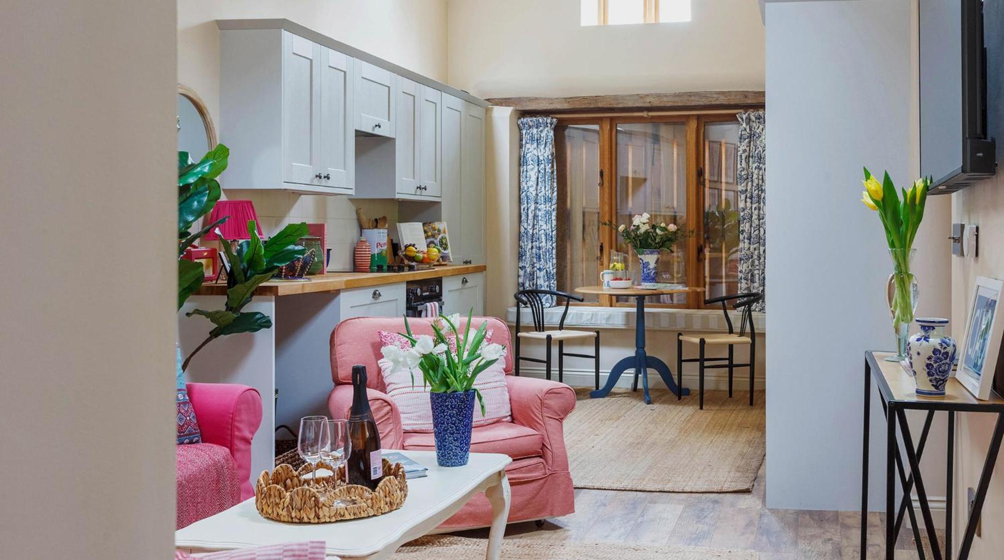 Bright & Beautiful Open Plan Coach House Painswick Villa Exterior photo